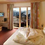 Hotel Jaegerstueble *